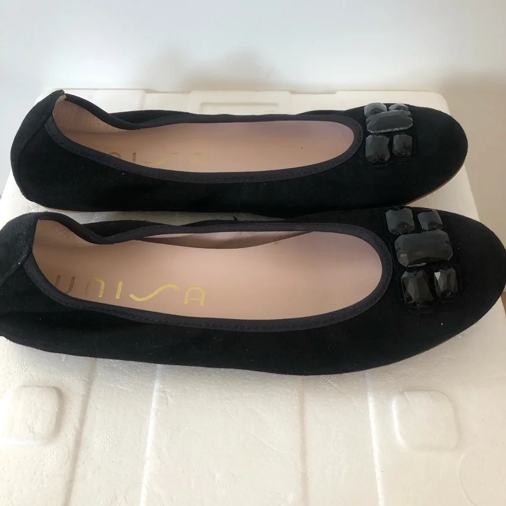 Unisa Black Suede Ballet Flats with black crystal accents Size 9. NEW - Picture 3 of 4